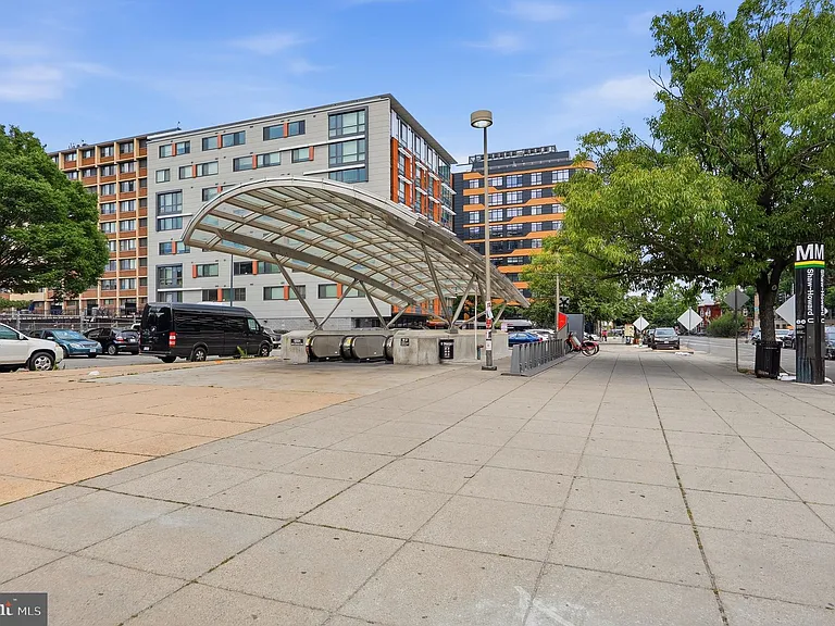 435 R St NW #404 — Photo 34