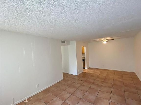 4th image of 2404 NW 39th Way APT 204