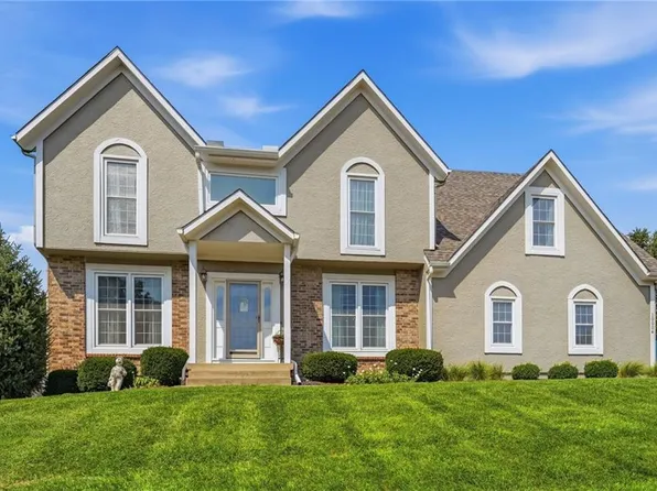 10004 W 125th Ter, Overland Park, KS 66213
