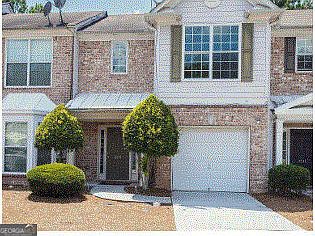 1st image of 2833 Parkway Close