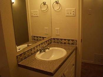 4th image of 1714 Dell Oak Dr