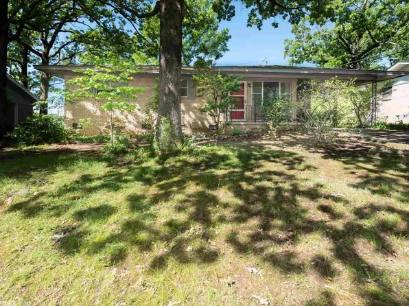 7 La Vista Dr, N Little Rock, AR 72118