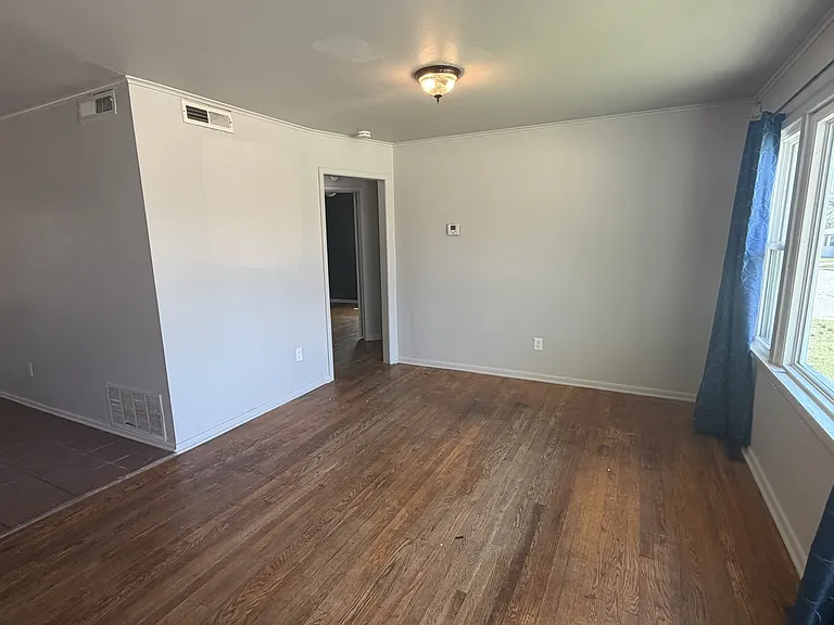 3929 NW 32nd St — Photo 5