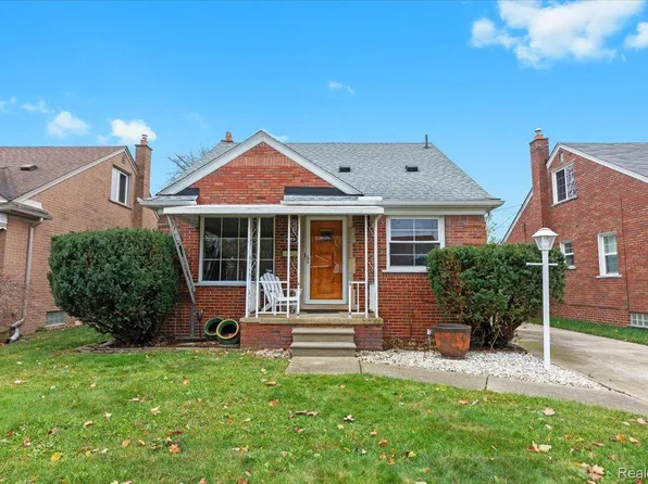 8968 Hubert Ave, Allen Park, MI 48101