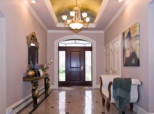 11 Engineers Rd, Roslyn, NY 11576