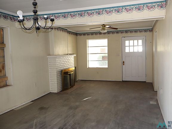 3rd image of 221 S Granite St