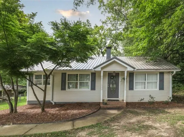 519 Hickory St, Bremen, GA 30110