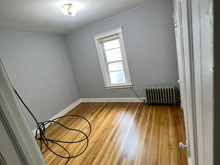 21 S White St #B — Photo 5