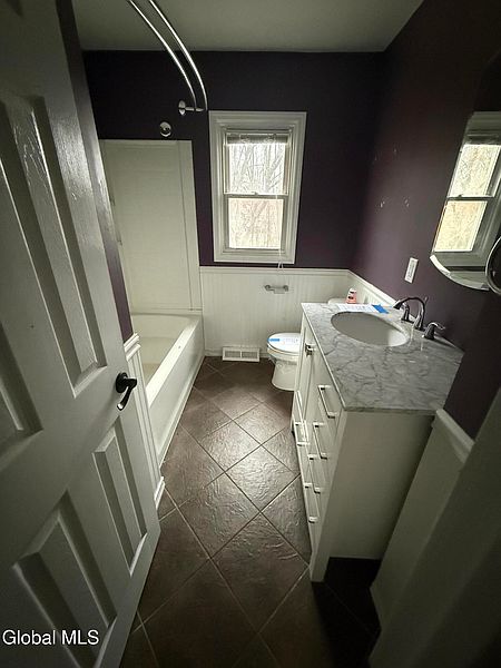 4th image of 150 Stonington Hill Road