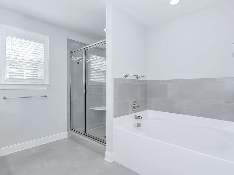 344 Colonnades Dr — Photo 36