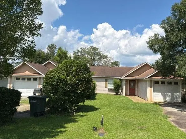 125 Courtyard Dr, Thomasville, GA 31757