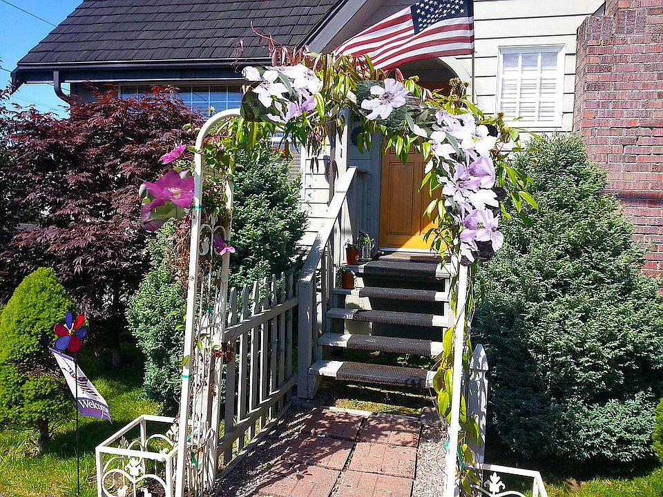 1st image of 611 N Scammel St