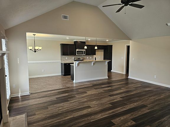 4th image of 3096 Easton Drive