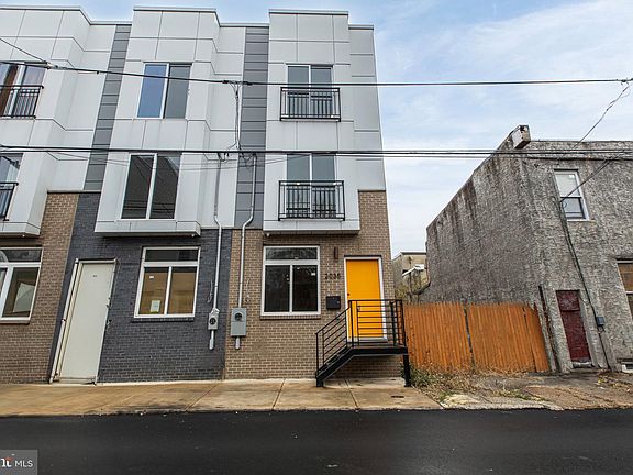 2nd image of 2035 N Orianna St
