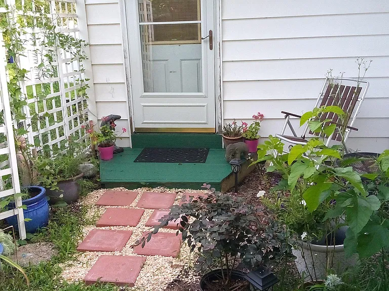 Separate entrance to bedroom suite