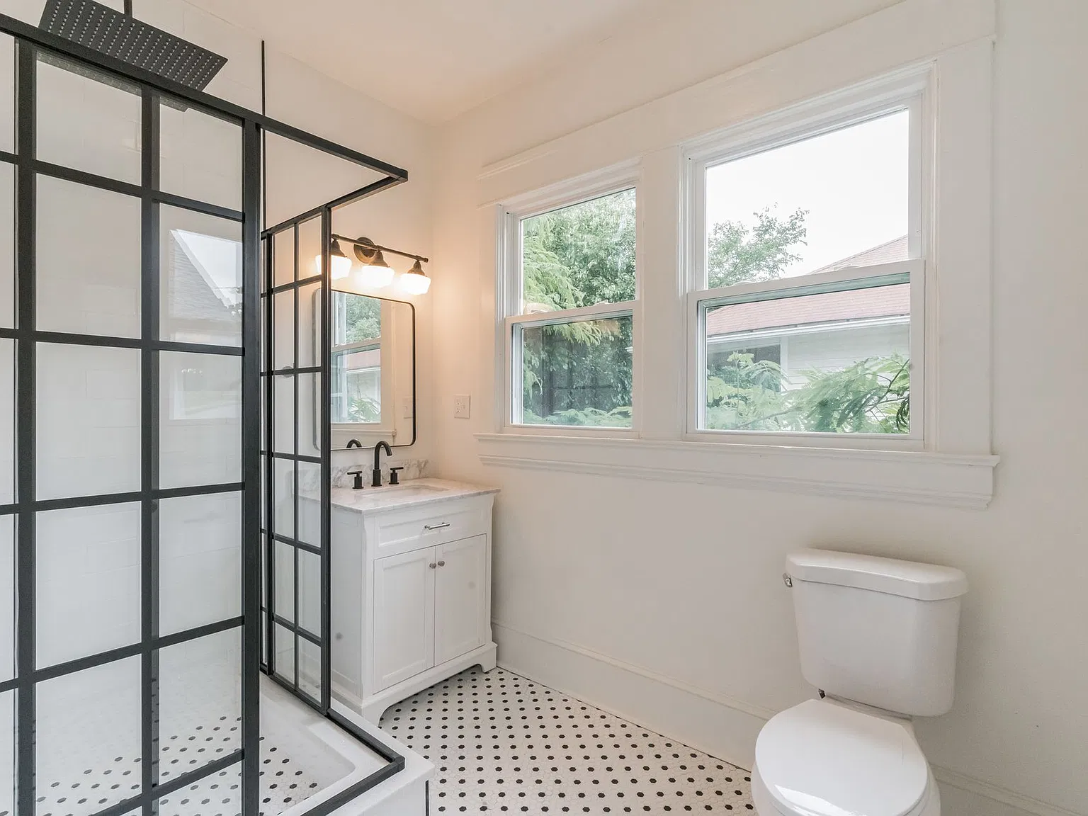 512 Granville Dr — Photo 3