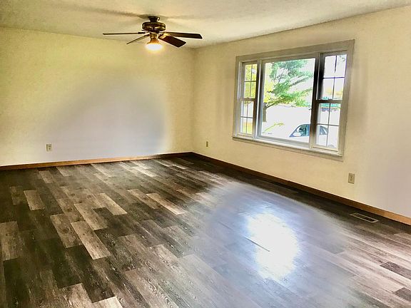 1st floor living room