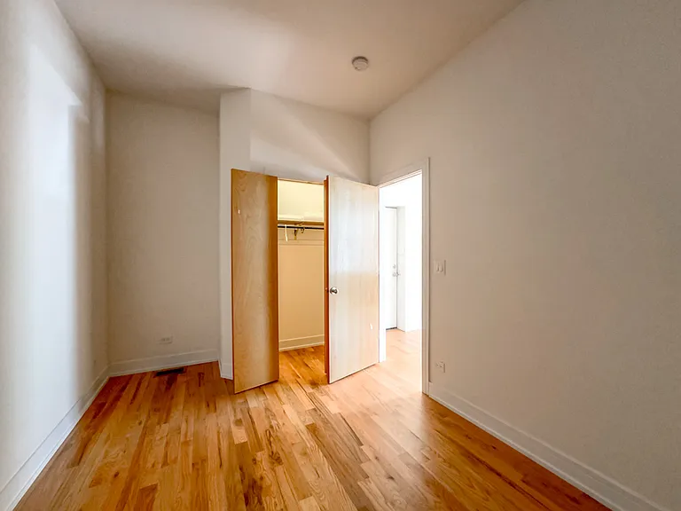 2835 N Damen Ave #R2 — Photo 12