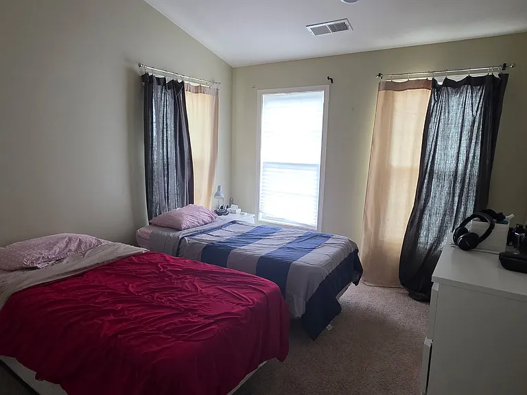 25100 Croxley Green Sq — Photo 20