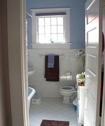 Hall Bath - clawfoot tub