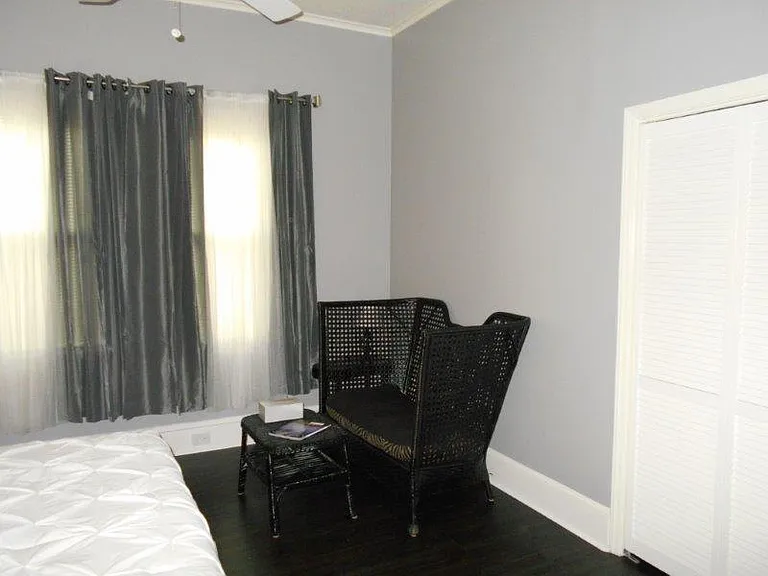 2414 Shirley St — Photo 2