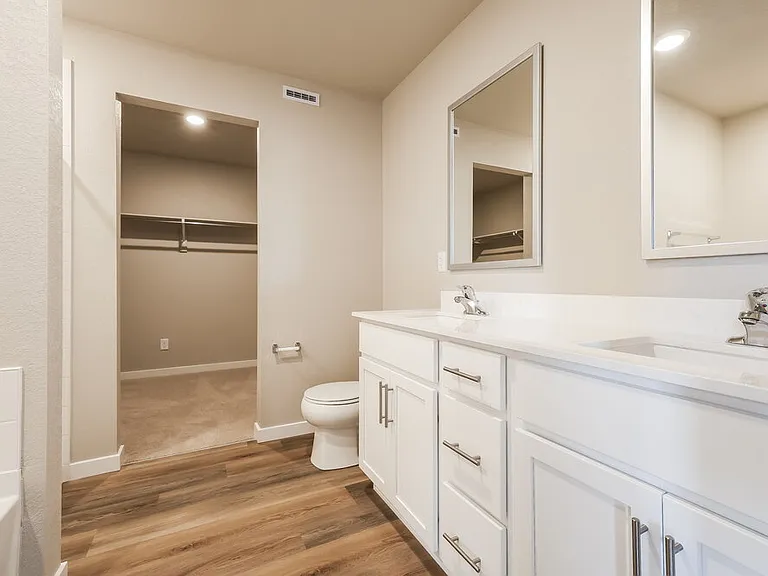 7320 Crystal Ave — Photo 11