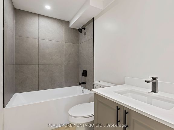 5th image of 120 Thorold Rd #3