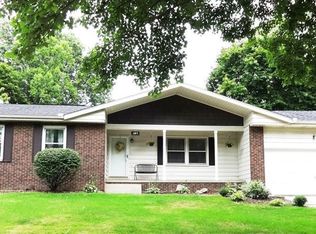 397 Mackinaw Ave, Akron, OH 44333