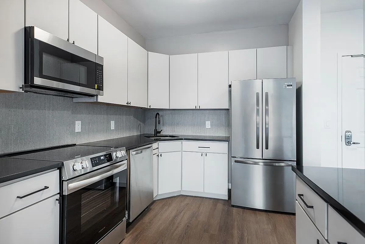 55 Riverwalk Place 953