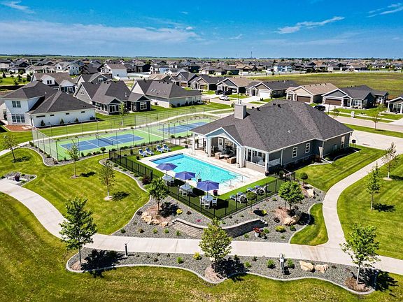 2nd image of 6640 Scenic Cir