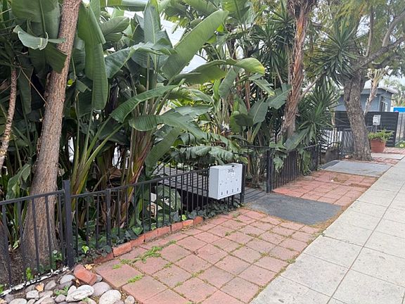 3rd image of 2033 Garnet Ave APT B