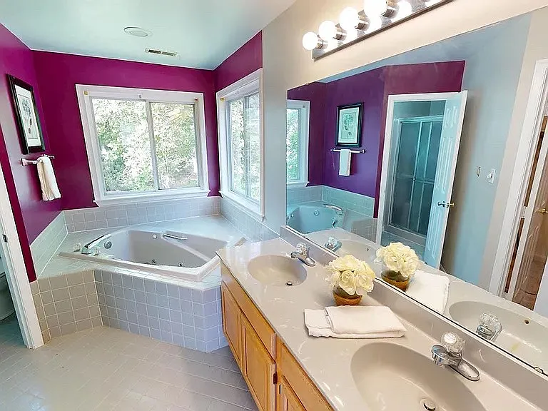10384 Chamberlin Ct E — Photo 14