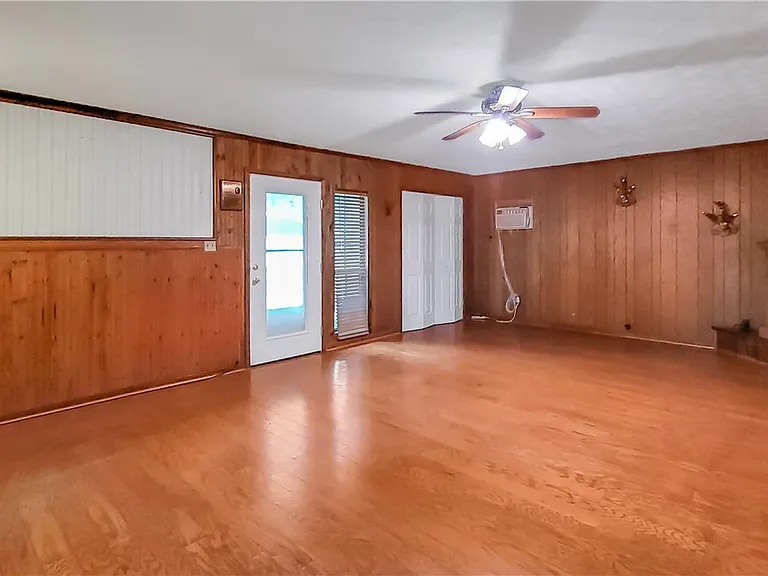 304 Olmstead Pl — Photo 4