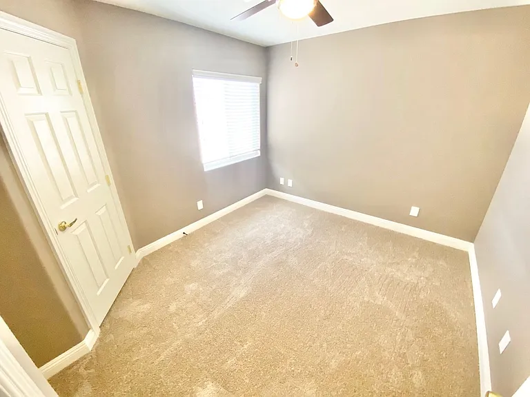 1750 Dark Wolf Ave — Photo 9