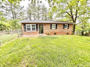 2414 Greenway St, Lenoir, NC 28645