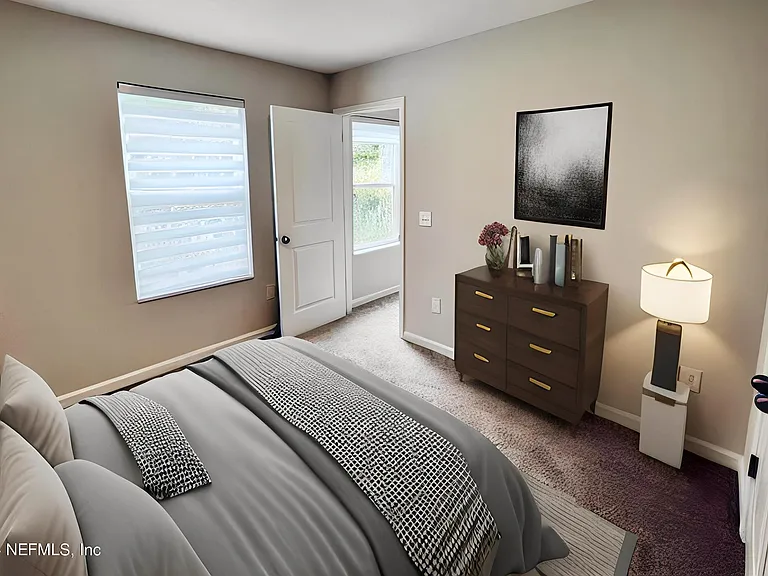 535 S Woodlawn St — Photo 10