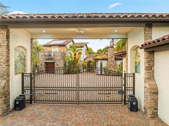 4th image of 44915 Palladian Ct