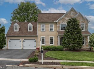 941 Muirfield Dr, Hummelstown, PA 17036