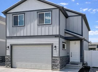 8655 N Oakridge Aly, Eagle Mountain, UT 84005