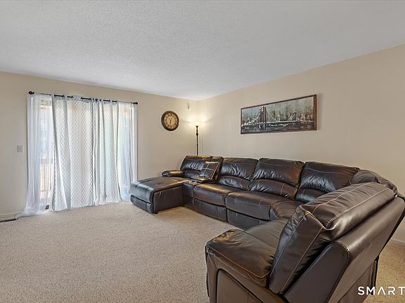 4th image of 827 Oronoke Road APT 5-1