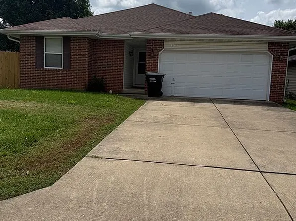 3208 W Scott St, Springfield, MO 65803