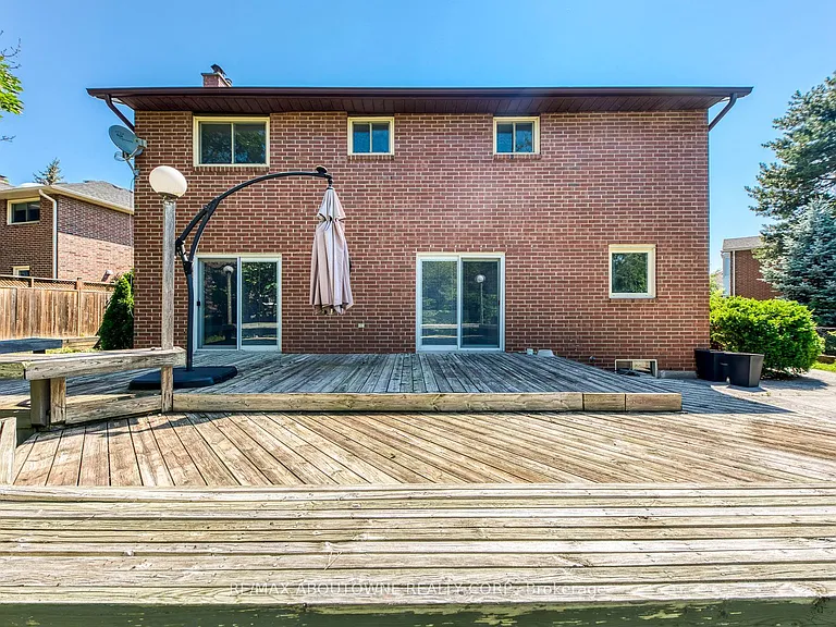 1124 Notley Cres — Photo 45