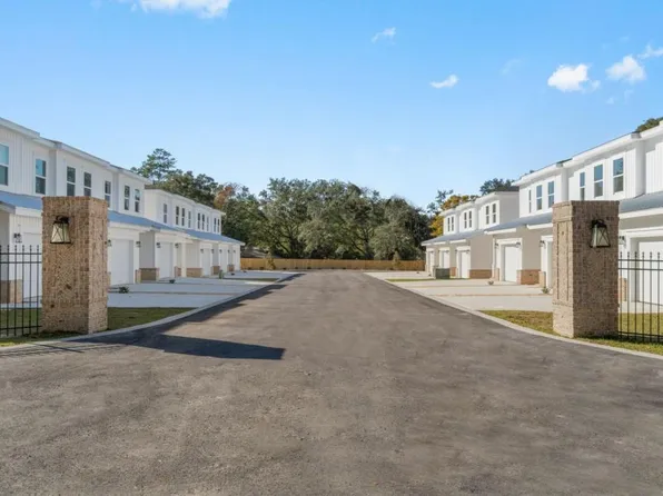 513 Hill Ln, Niceville, FL 32578