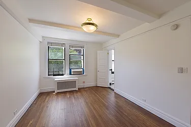 Sold by Prime Manhattan