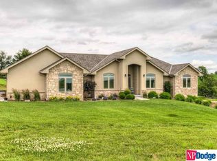 10664 Prairie Ridge Dr, Louisville, NE 68037