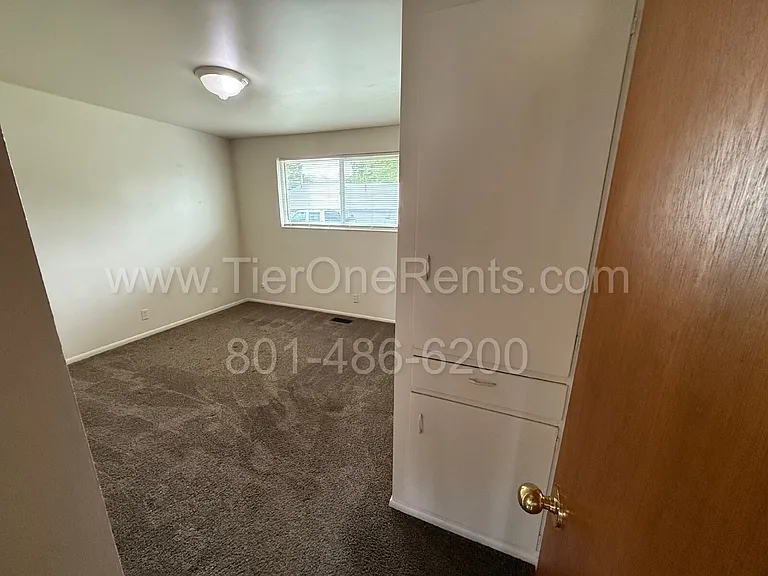 2936 S Adams St — Photo 7