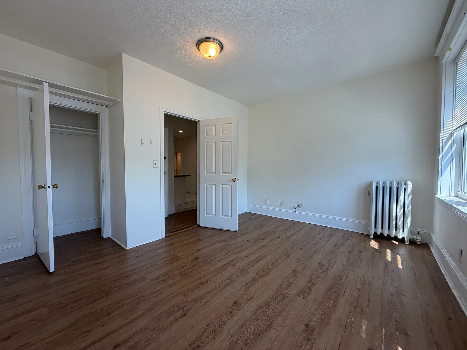 56 Park Vale Ave — Photo 3