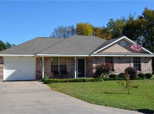 3049 Monroe St, Commerce, TX 75428