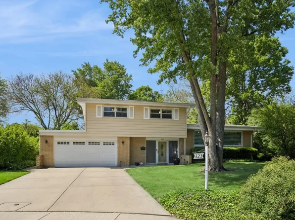 323 Vine St, Wilmette, IL 60091
