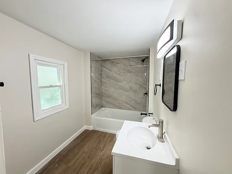 74 Houston St #3 — Photo 7